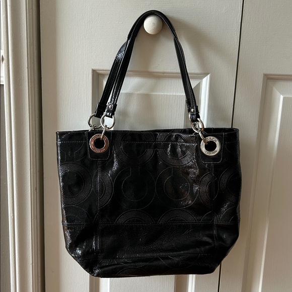 Elegant Coach Black Tote Bag - Picture 4 of 14